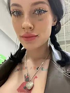 Melissa_crazy on StripChat 