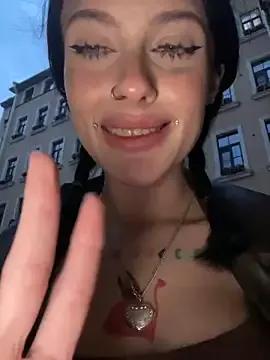 Melissa_crazy on StripChat 