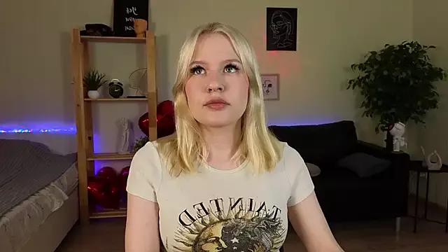 Mila_Lioness on StripChat 