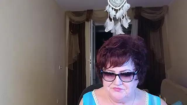 Mila_Redd on StripChat 