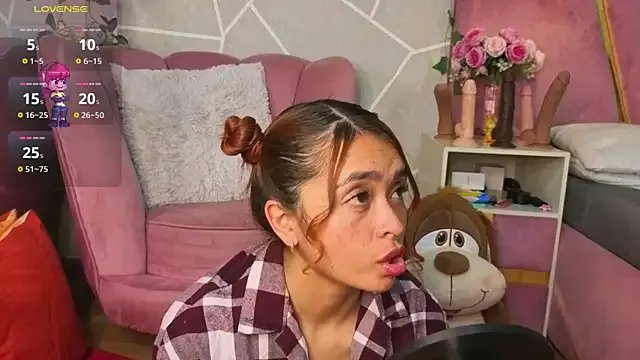 MilleyJones on StripChat