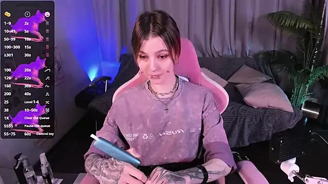 MiraVelle on StripChat 