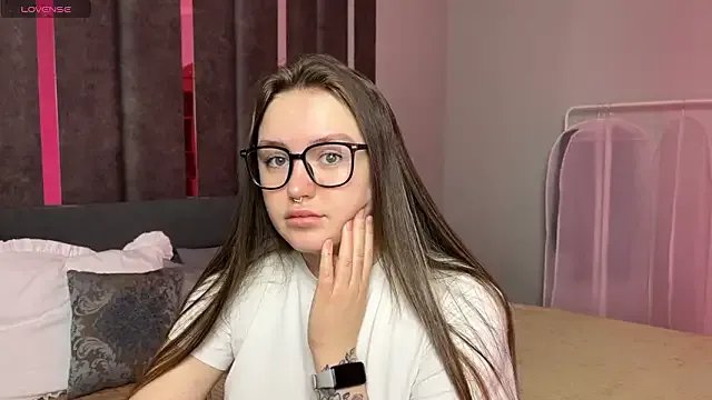 MoonlightLovee from StripChat