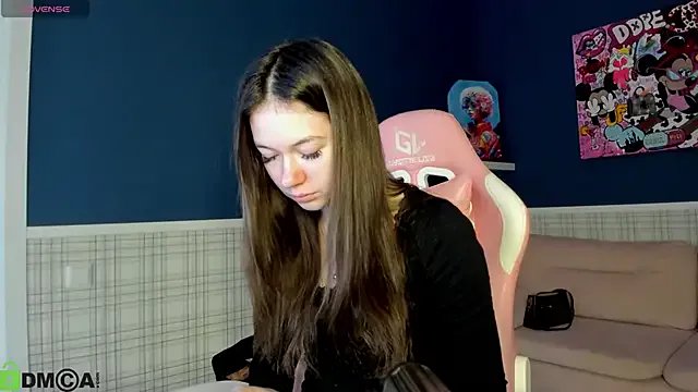 Nicole_Charm from StripChat