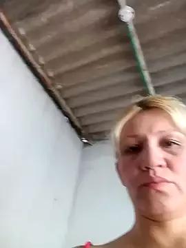 Nicolle_Milf on StripChat 