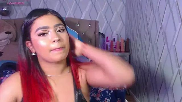 NicolleTaylor on StripChat 