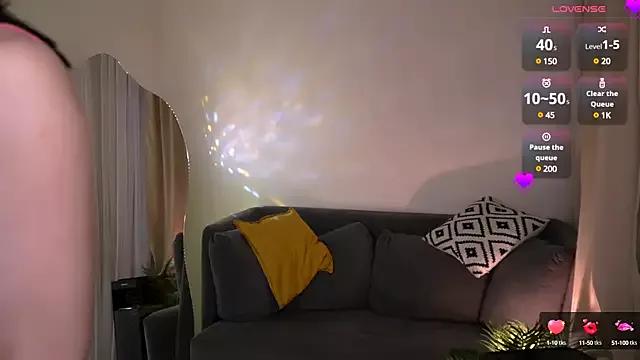 Nilliee_Sugar on StripChat 