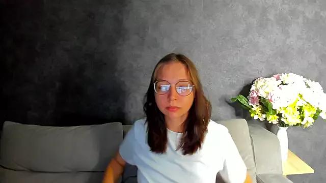 Noora_Moore on StripChat 