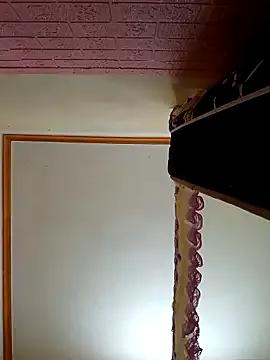 NT-Kiv on StripChat 