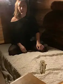 Reine_du_Vice84 from StripChat