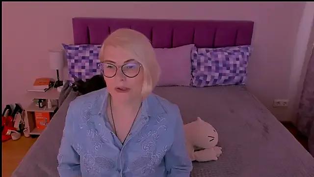 sabrinamacmarren on StripChat 