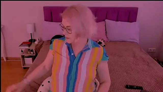 sabrinamacmarren on StripChat 