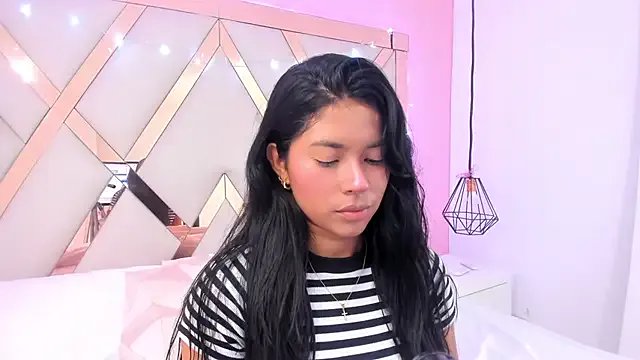 samantaa_shy — Freechat on StripChat