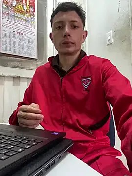 santiObrero from StripChat