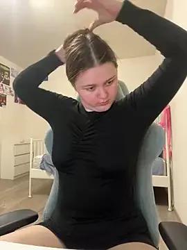 Sasha_Kitten on StripChat 