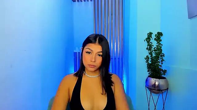 ShaniaDaniels on StripChat 