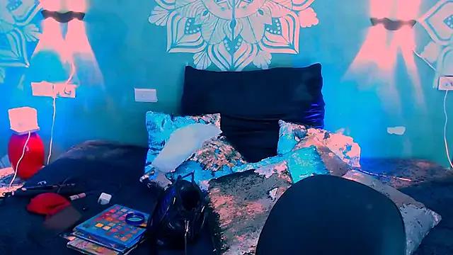 SHANTALL_SOPHIA on StripChat 