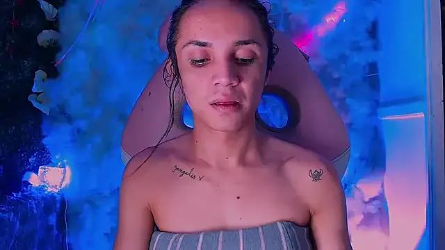 SHANTALL_SOPHIA on StripChat 