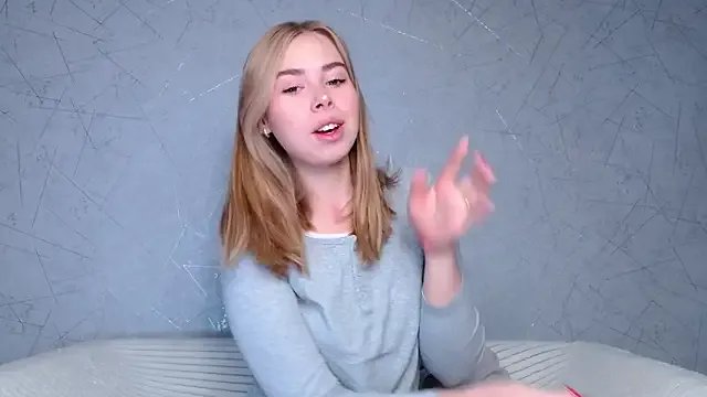 sofiaa_here on StripChat