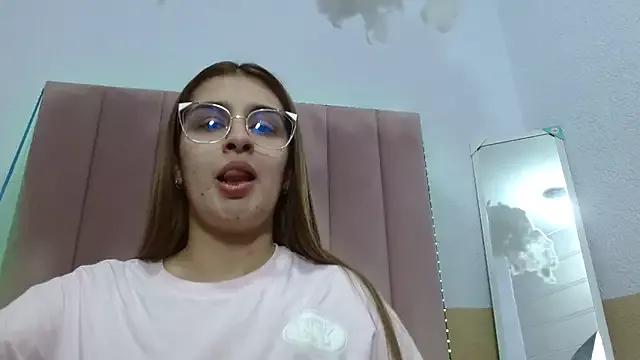Sofiawilliamss on StripChat 