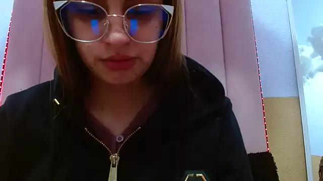 Sofiawilliamss on StripChat 