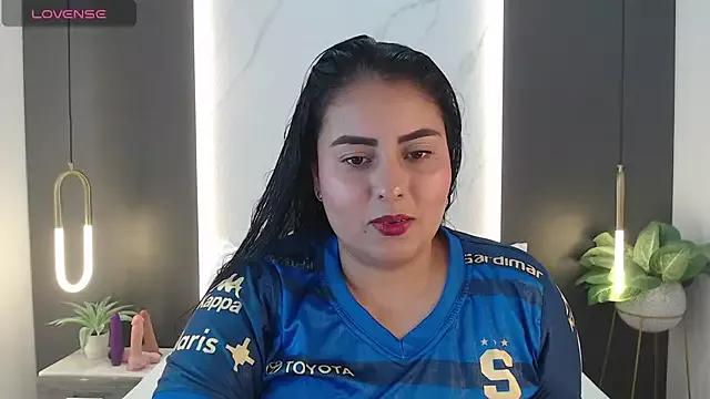 sol_valeria on StripChat 