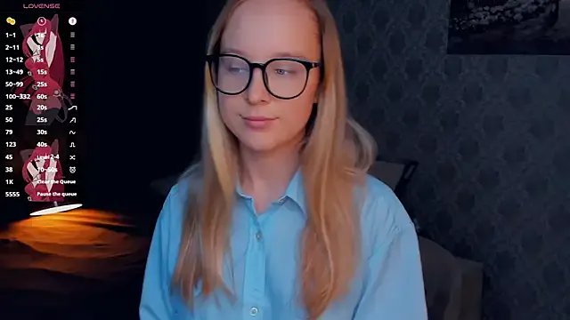 SoonMoor on StripChat