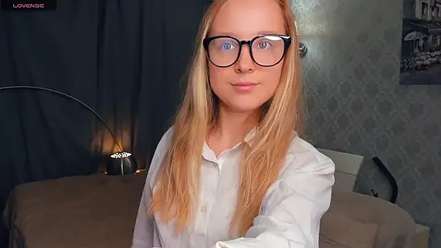 SoonMoor on StripChat