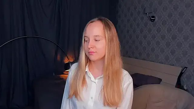 SoonMoor on StripChat