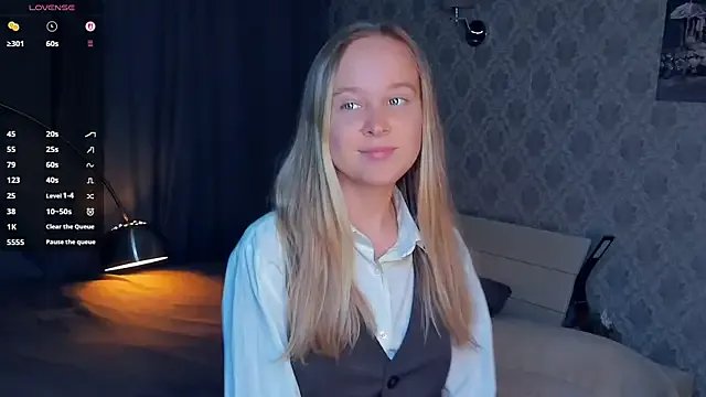 SoonMoor on StripChat