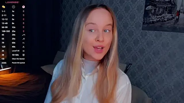 SoonMoor on StripChat