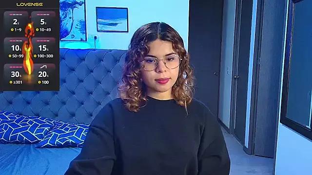 stellaallen24 on StripChat 