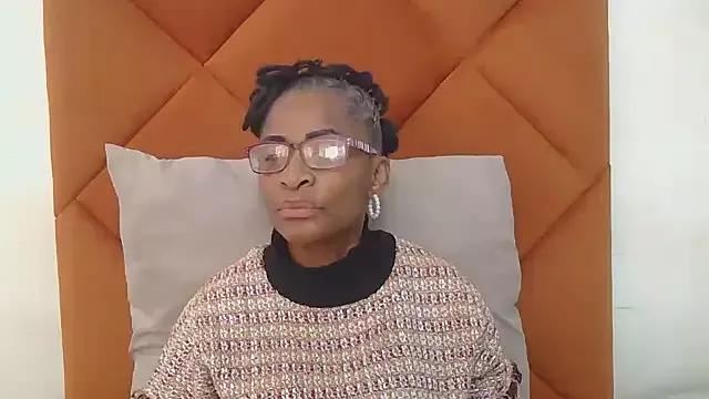 Sugarpoppy24 on StripChat 