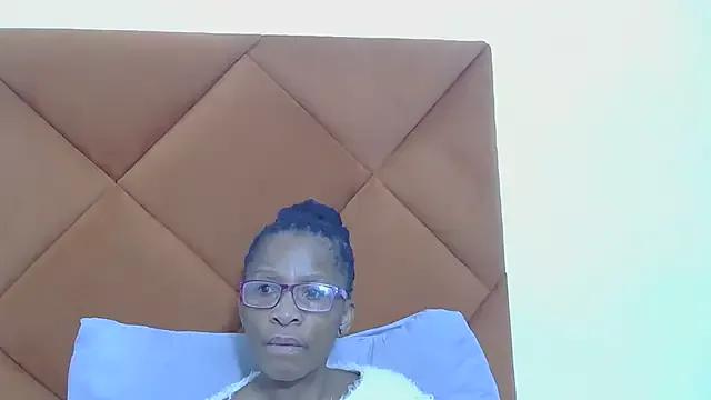 Sugarpoppy24 on StripChat 