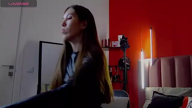 SweetySonya on StripChat 
