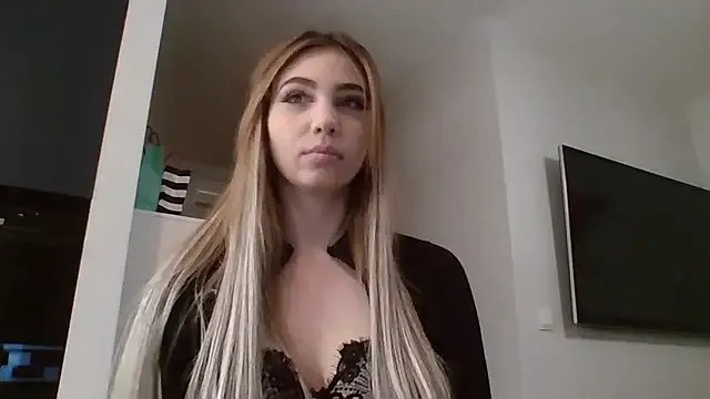 TeenLily from StripChat