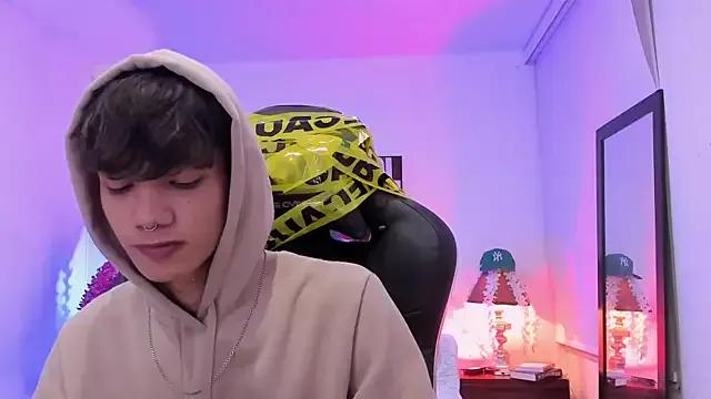 thiago_kinghot on StripChat 