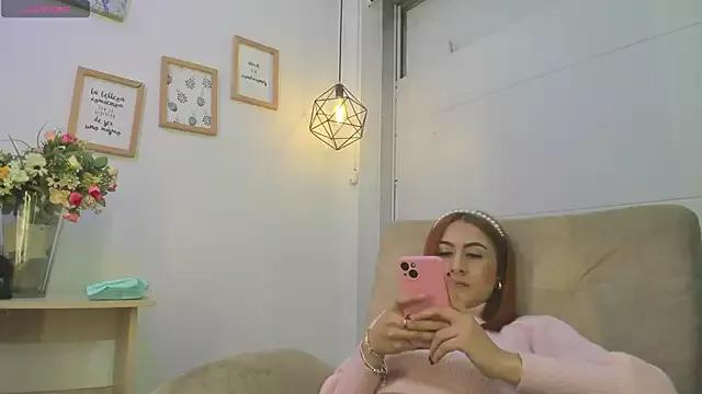 Tiarha on StripChat 