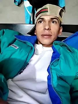 Tussi-amor on StripChat 