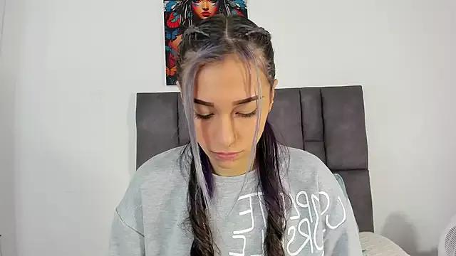 Vanessa_Rodriguez1 on StripChat 