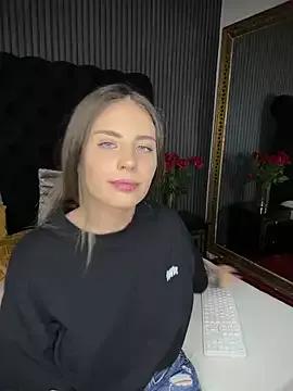 VanessaHart on StripChat 