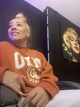 viktoria_davis_ on StripChat