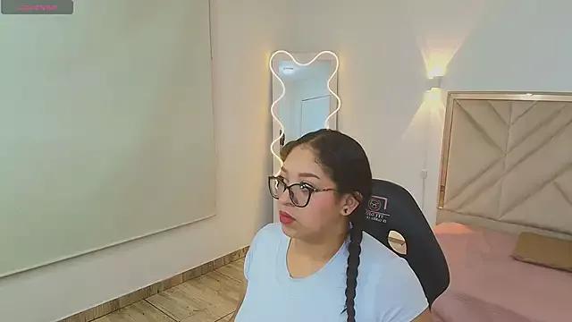 whitney_tay on StripChat 