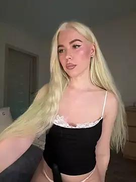 xDinnax on StripChat 