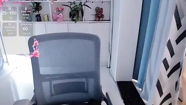 yaoyao-baby520 on StripChat