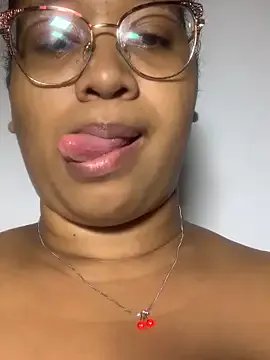 Yera_brown69 from StripChat