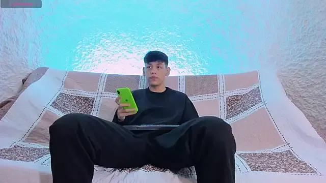 zeus_blaze on StripChat 